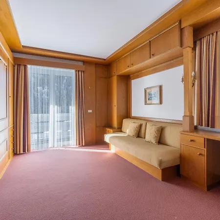 Aparthotel Appartamenti Sausalito 2*